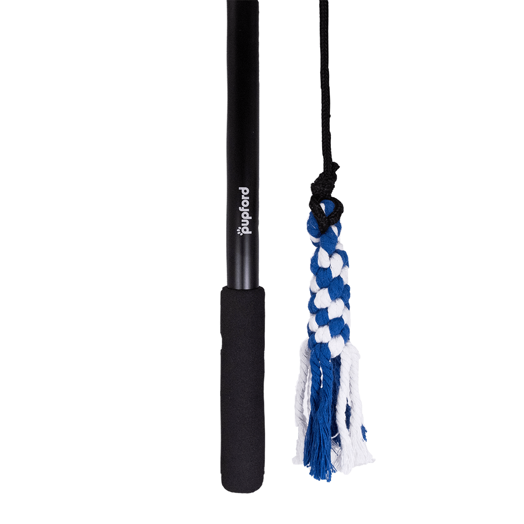 flirt pole for large dogs closeup | Pupford 